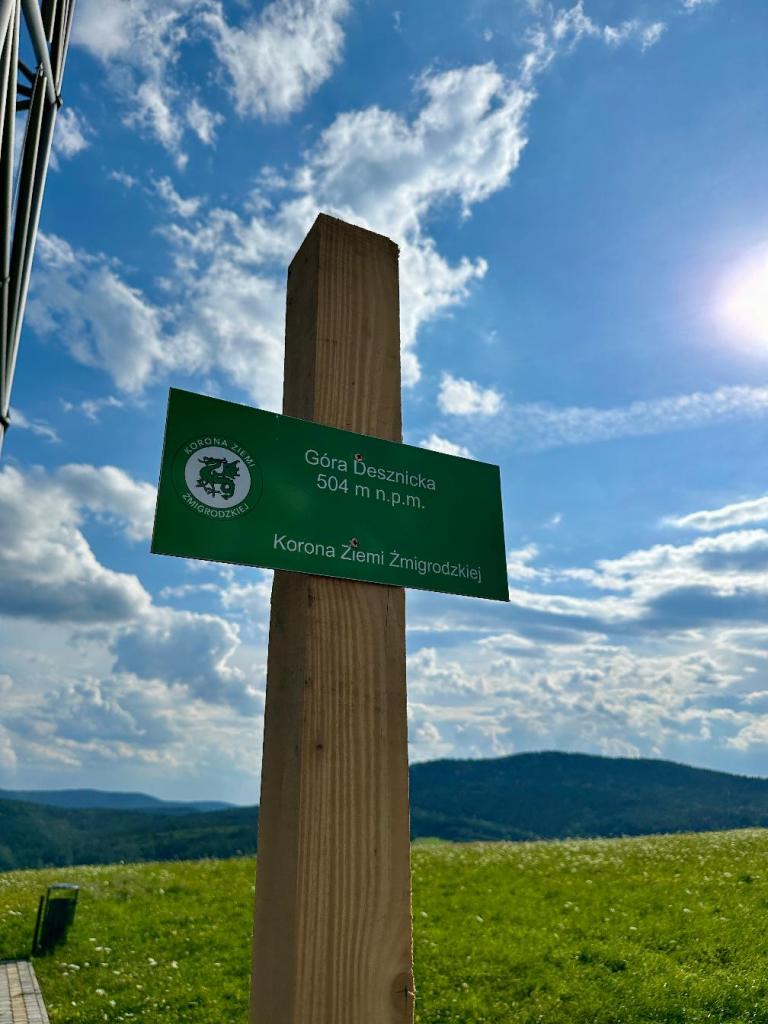 desznica góra tabliczka
