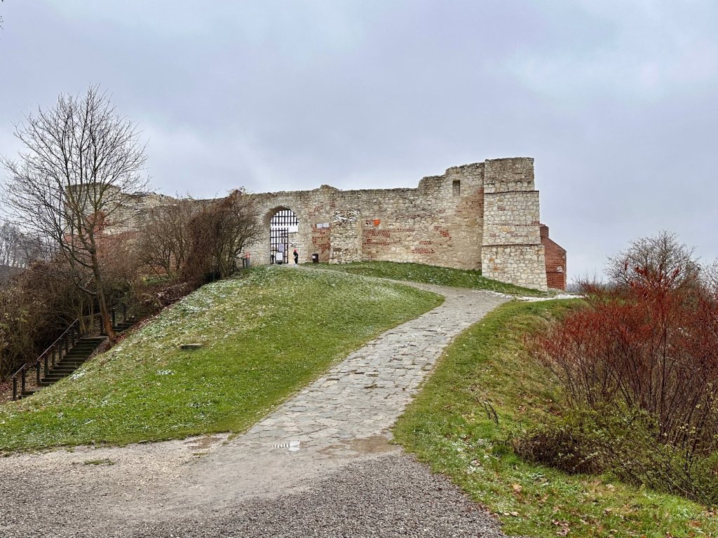 Góra Trzech Krzyży i Zamek w Kazimierzu&nbsp;Dolnym