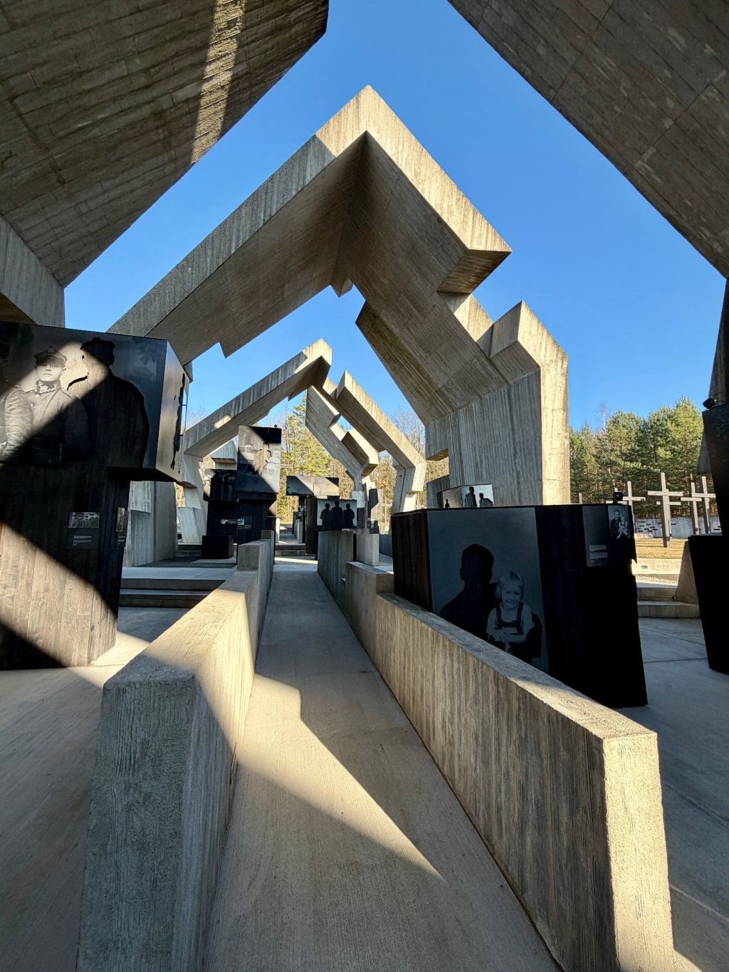 Mauzoleum Martyrologii Wsi Polskich w Michniowie